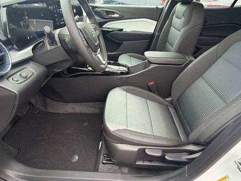 New 2026 Chevrolet Trax LT w/ Driver Confidence Package FWD image 16