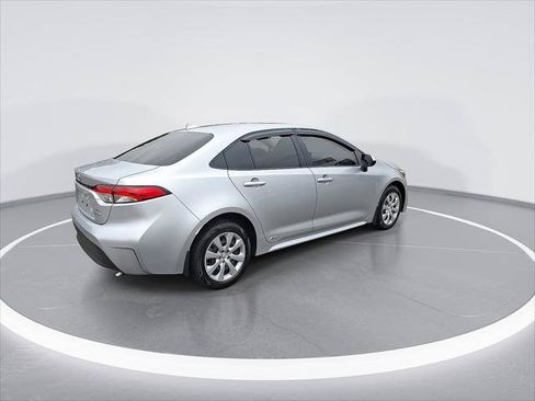 Certified 2025 Toyota Corolla LE AWD/4WD image 9