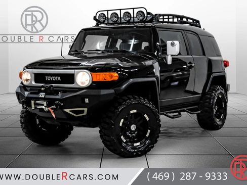 Used 2010 Toyota FJ Cruiser 4WD image 1