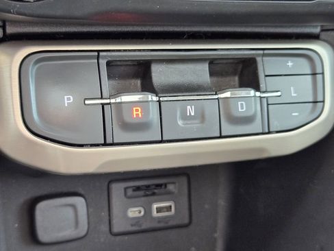 Used 2021 GMC Acadia Denali w/ GMC Pro Grade Package image 14