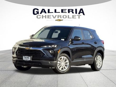New 2026 Chevrolet TrailBlazer LS w/ LS Convenience Package FWD image 2
