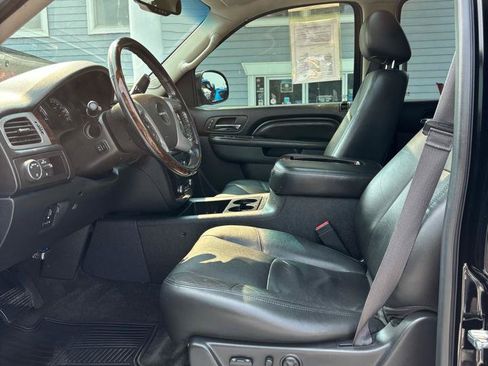 Used 2013 GMC Yukon Denali AWD/4WD image 9