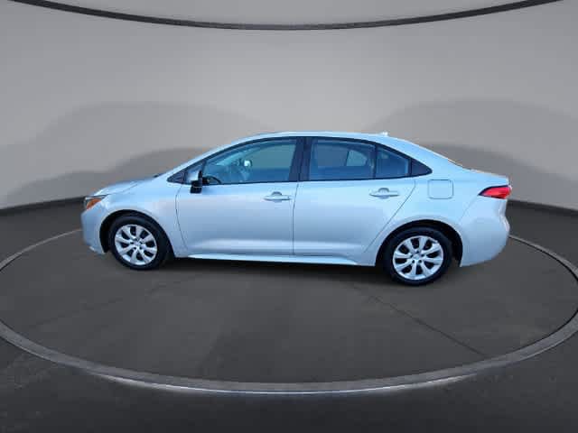 Used 2024 Toyota Corolla LE FWD image 5