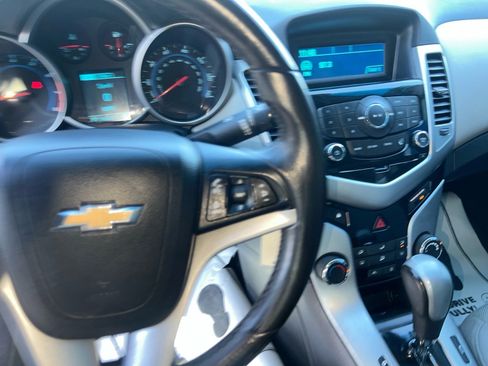 Used 2014 Chevrolet Cruze LT FWD image 10