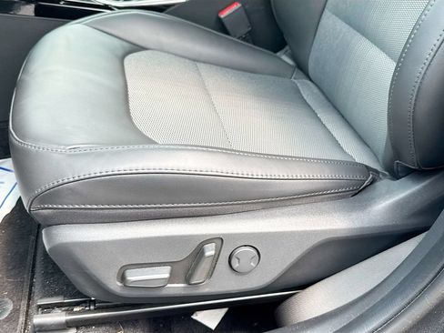 Certified 2023 Kia Niro EX Touring FWD image 21