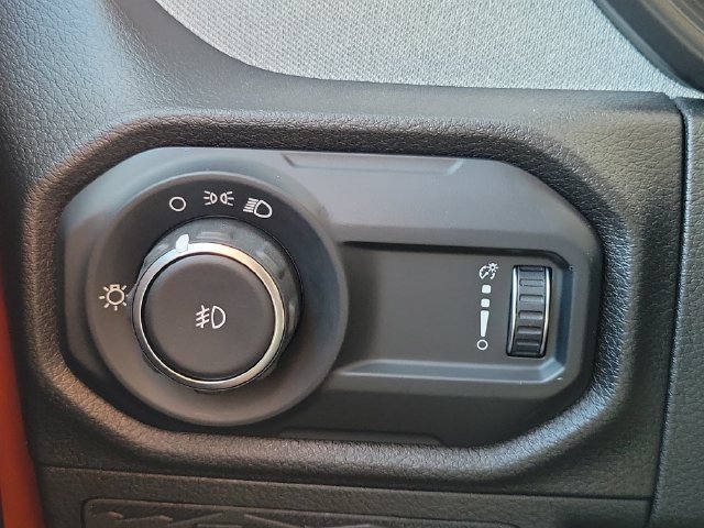 Used 2025 Jeep Wrangler Sport AWD/4WD image 25