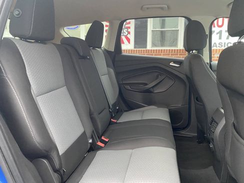 Used 2017 Ford Escape SE AWD/4WD image 18