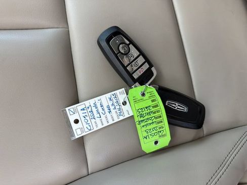 Certified 2023 Lincoln Corsair AWD image 31