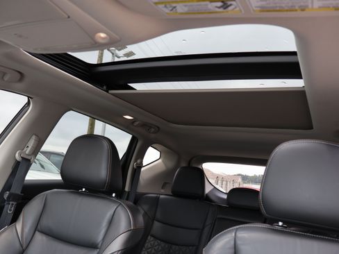 Used 2023 Nissan Murano Platinum w/ Cargo Package AWD/4WD image 38