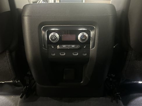 Certified 2023 GMC Yukon Denali Ultimate AWD/4WD image 22