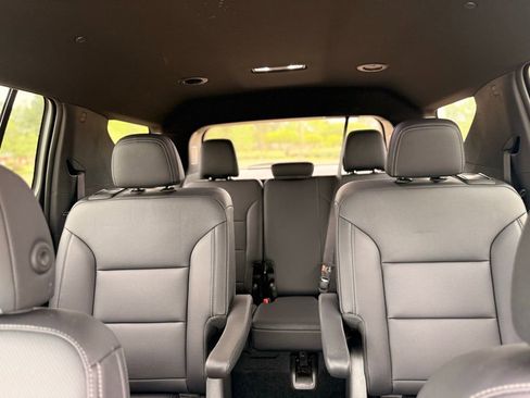Certified 2025 Chevrolet Traverse LT AWD/4WD image 18