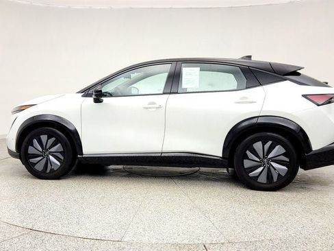 Used 2023 Nissan Ariya image 8