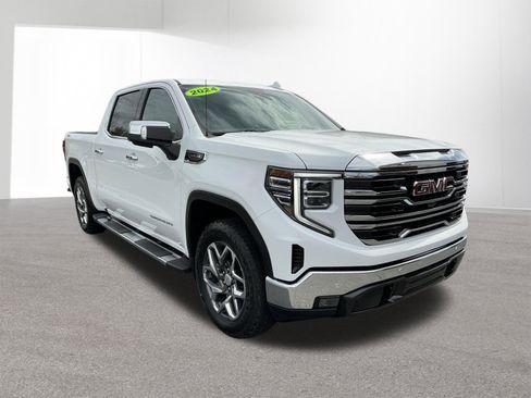 Used 2024 GMC Sierra 1500 SLT w/ SLT Premium Plus Package AWD/4WD image 2