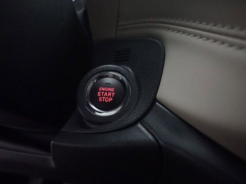 Certified 2024 Subaru Outback Limited image 32