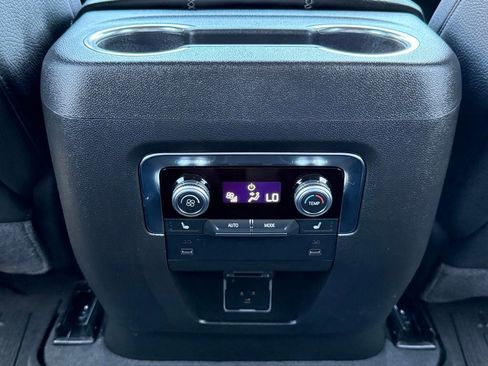 Used 2026 GMC Yukon XL Denali w/ Sun & Power Step Package AWD/4WD image 38