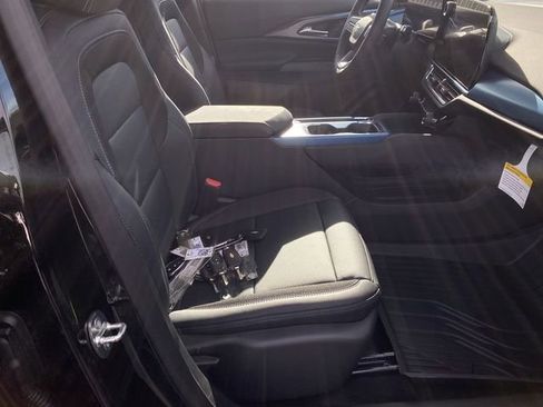 New 2026 Chevrolet Equinox EV LT FWD image 41