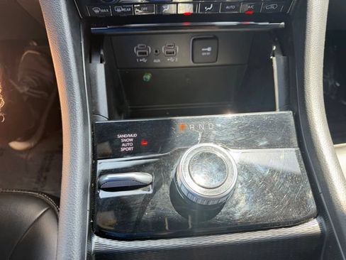 Used 2024 Jeep Grand Cherokee L Limited AWD/4WD image 28