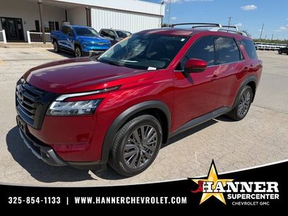 Used 2024 Nissan Pathfinder SL w/ SL Premium Package