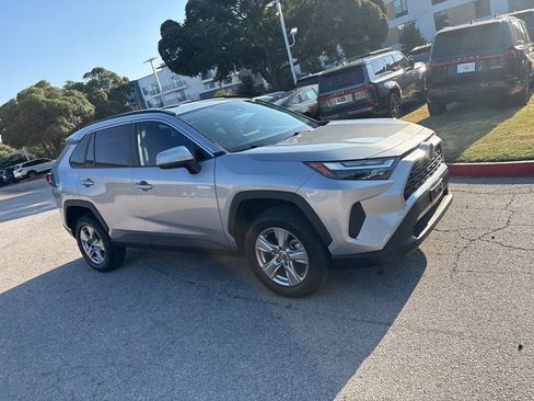 Used 2022 Toyota RAV4 XLE w/ Convenience Package FWD image 7