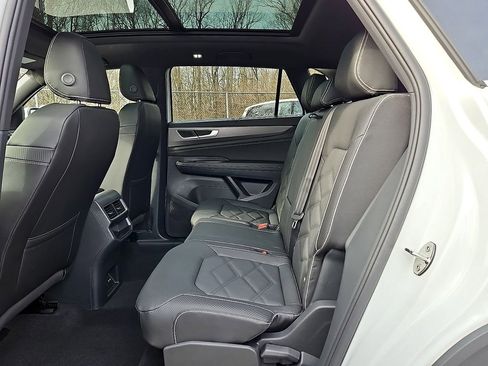 New 2026 Volkswagen Atlas Cross Sport SE AWD/4WD image 9