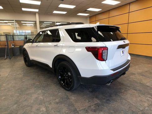 Certified 2023 Ford Explorer ST-Line w/ Class IV Trailer Tow Package AWD/4WD image 5
