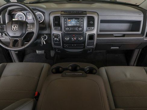 Used 2017 RAM 1500 Express w/ Express Value Package RWD image 35
