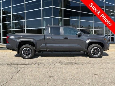 Used 2024 Toyota Tacoma TRD Off-Road w/ TRD Off Road Premium Package AWD/4WD image 2