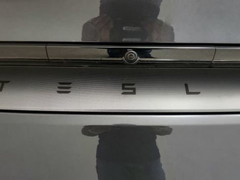 Used 2026 Tesla Model Y 2WD image 31