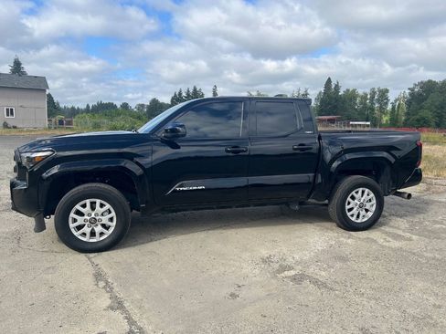 Used 2025 Toyota Tacoma SR5 RWD image 47