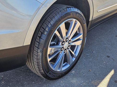 Used 2025 Cadillac XT5 Premium Luxury image 12