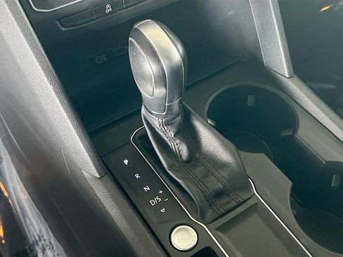 Used 2018 Volkswagen Atlas SE image 24