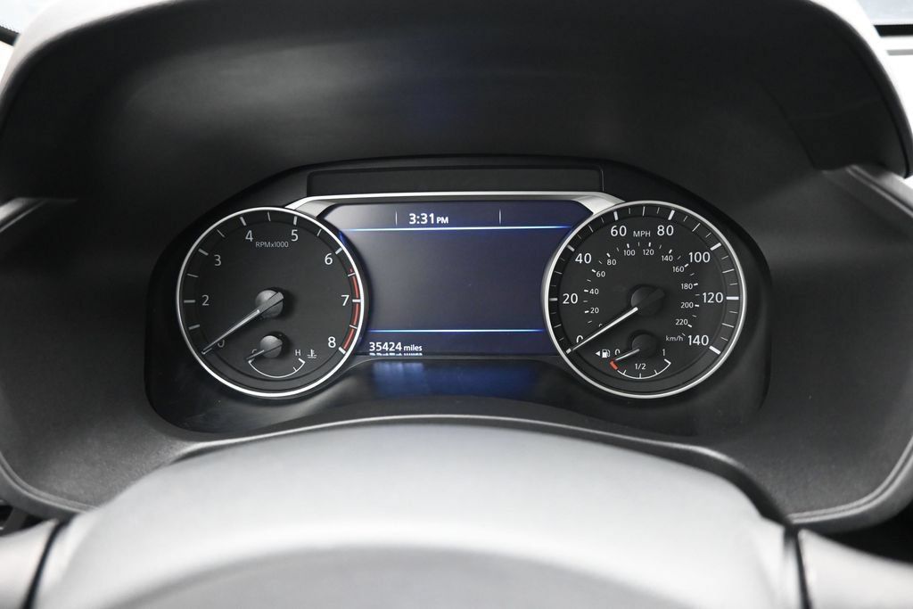 Used 2025 Nissan Altima 2.5 SV AWD/4WD image 12
