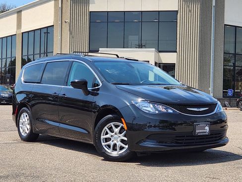 Used 2020 Chrysler Voyager Lxi image 30