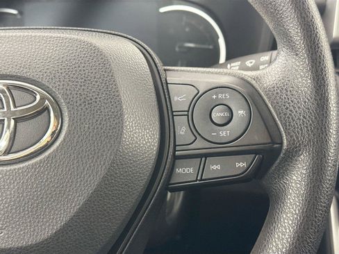 Used 2025 Toyota RAV4 LE FWD image 18