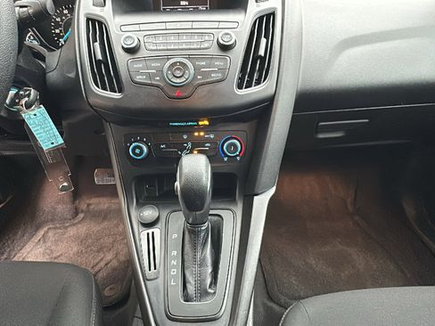 Used 2018 Ford Focus SE image 21