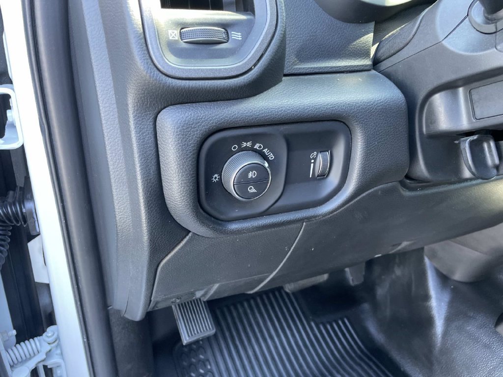 Used 2022 RAM 3500 Tradesman w/ Chrome Appearance Group AWD/4WD image 40