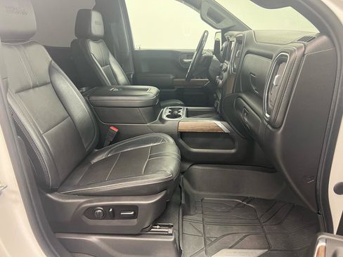 Used 2020 Chevrolet Silverado 1500 High Country AWD/4WD image 14