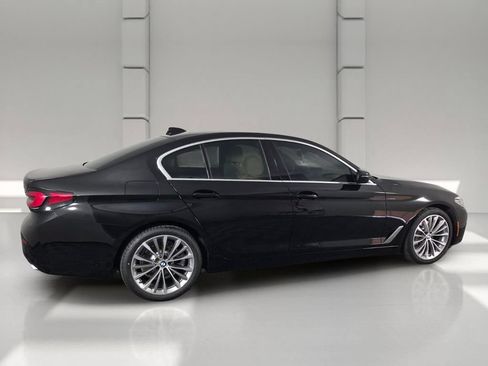 Used 2023 BMW 530i w/ Convenience Package RWD image 4