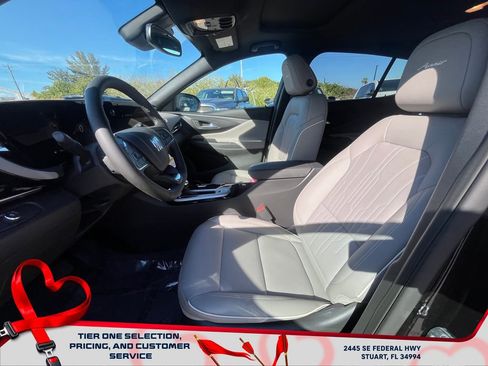 New 2026 Buick Envista Avenir image 10