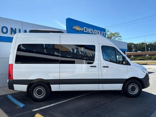 Used 2024 Mercedes-Benz Sprinter 2500 image 4