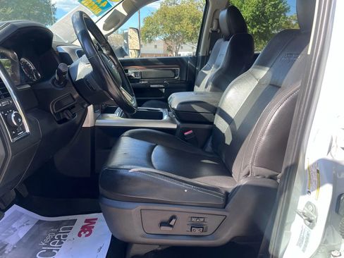 Used 2017 RAM 2500 Laramie w/ Convenience Group image 9