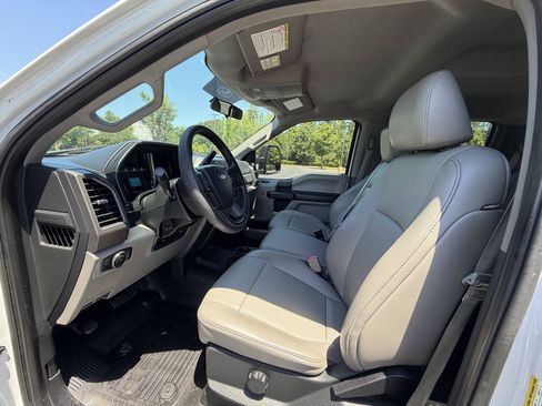 Used 2019 Ford F250 XL w/ Power Equipment Group AWD/4WD image 8