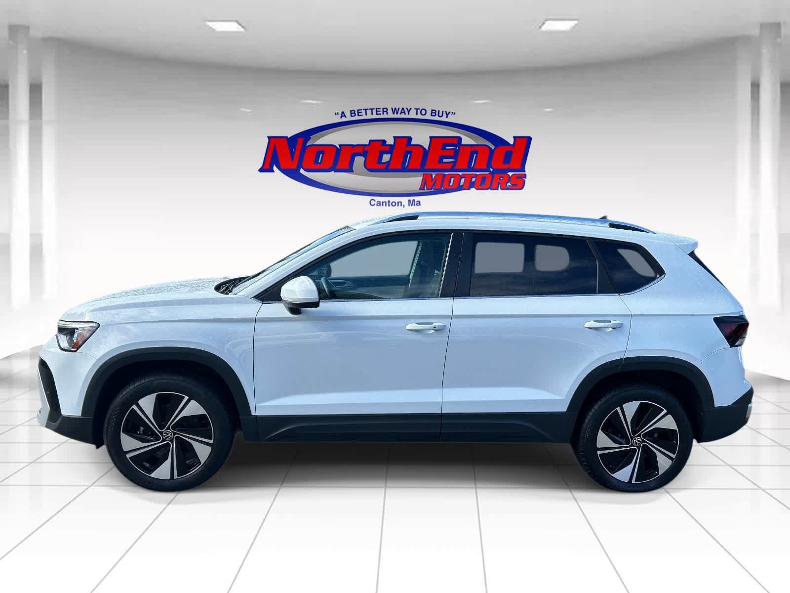 Used 2025 Volkswagen Taos SE AWD/4WD image 6