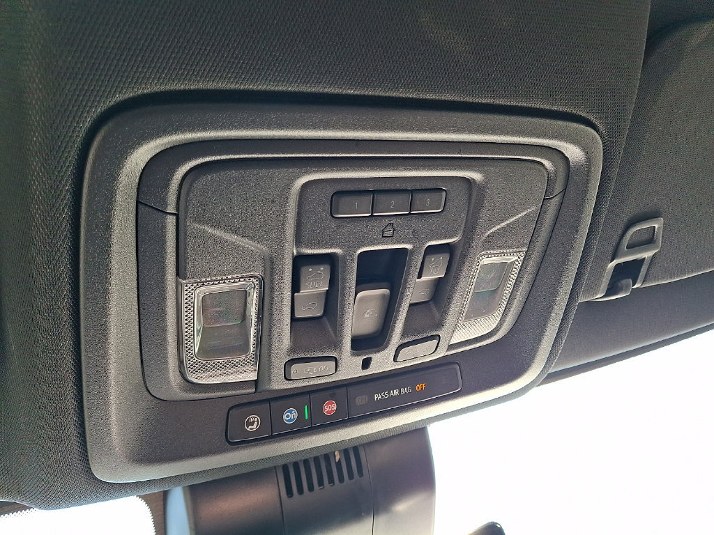 Used 2024 GMC Sierra 1500 AT4 w/ Technology Package AWD/4WD image 27