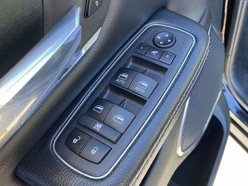 Used 2024 RAM 1500 Laramie image 16