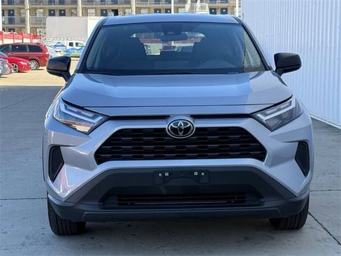 Used 2024 Toyota RAV4 LE image 8