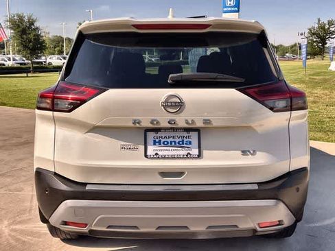 Used 2023 Nissan Rogue SV FWD image 6