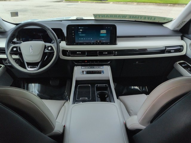 Used 2025 Lincoln Aviator Reserve w/ Equipment Group 201A AWD/4WD image 16