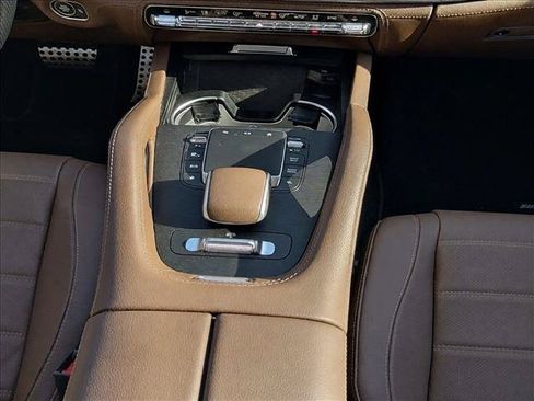 Used 2024 Mercedes-Benz GLS 580 4MATIC image 19