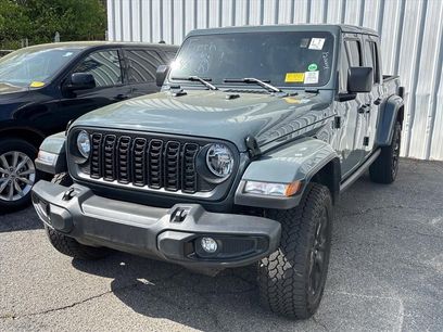 Used 2025 Jeep Gladiator Sport